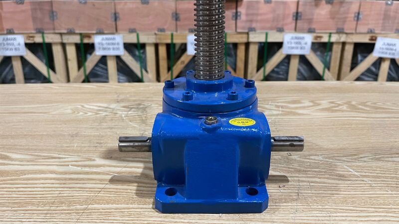 Ứng dụng của hộp giảm tốc vít me nâng hạ