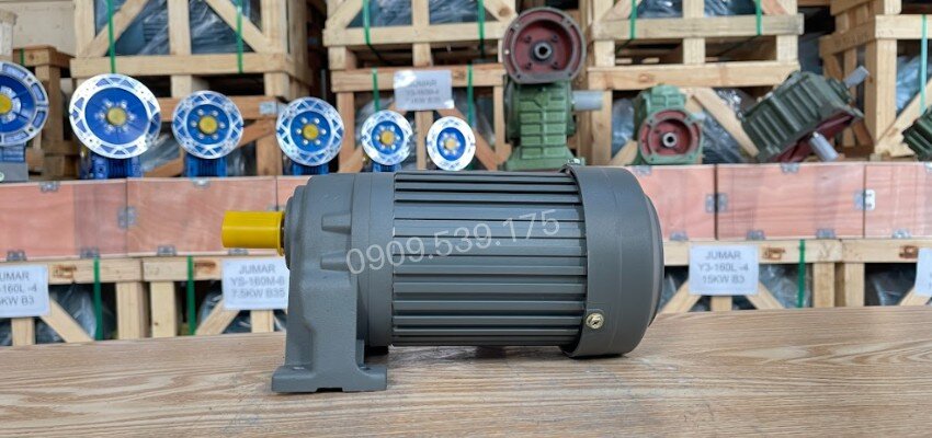 Động cơ giảm tốc 3 pha từ 1.1kW đến 3.7kW có nhiều ưu điểm và tính ứng dụng