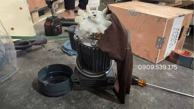 Chuẩn bị đúng dụng cụ giúp việc vệ sinh nhanh chóng, an toàn và hiệu quả